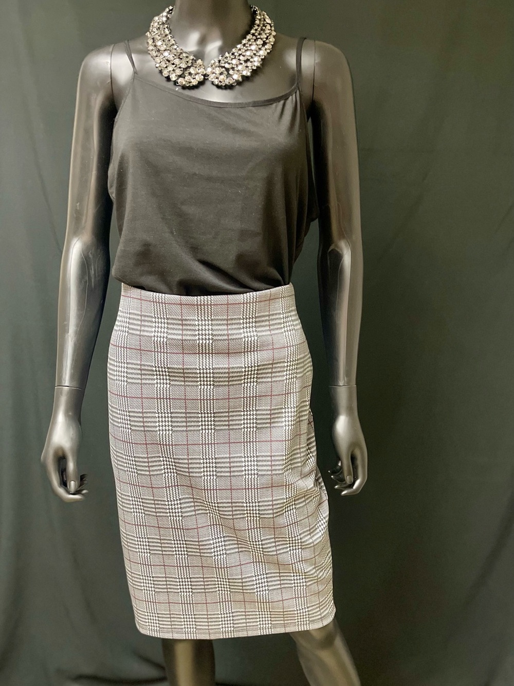 Plaid Pencil Skirt in Black and Gray